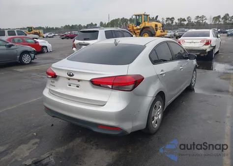2017 Kia Forte Lx z USA, uszkodzony, nr VIN 3KPFK4A73HE067394